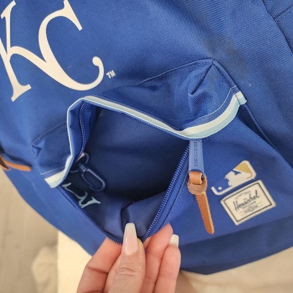 Back pack - Picture 5 of 6